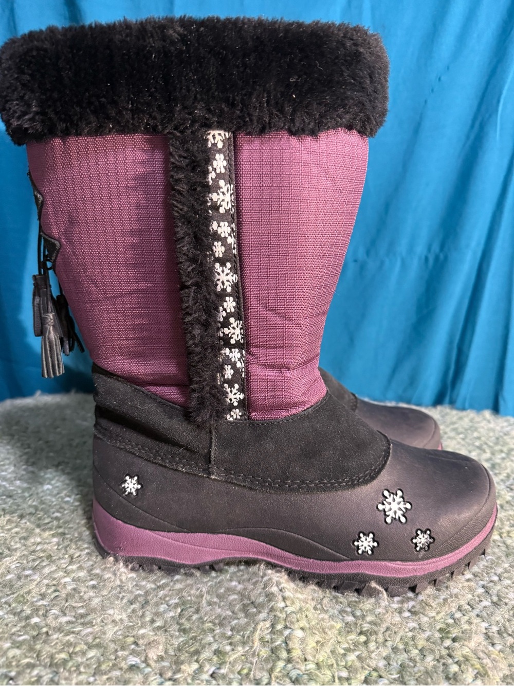 BAFFIN Women’s Winter Snow Boots - Purple and Black